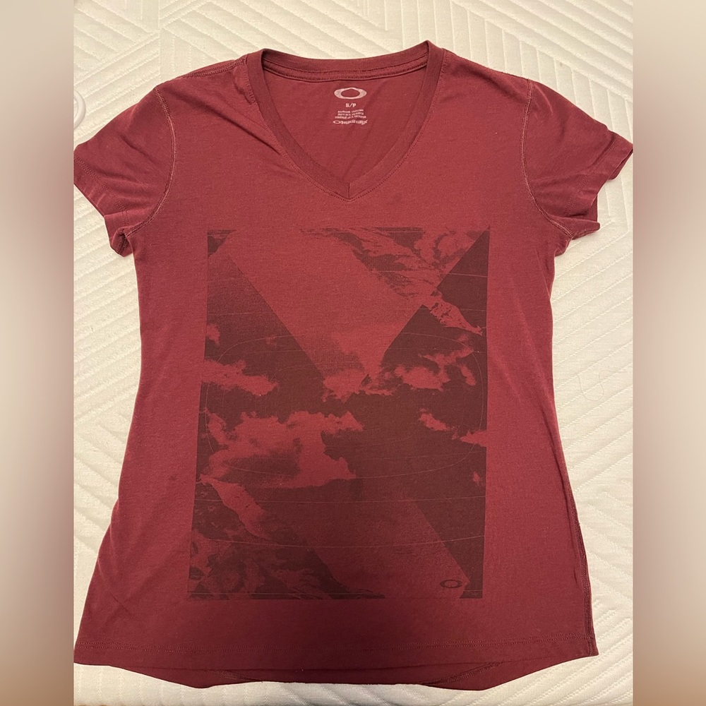 Oakley t shirt